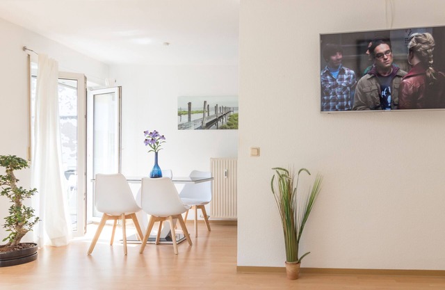 Premium 2 room apartment 10 min Uni, 4 min City