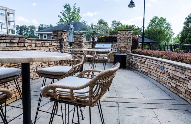 Premium Lakeside Living