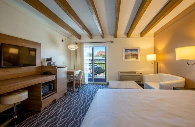 Premium Single Queen View in Boutique Sedona Hotel