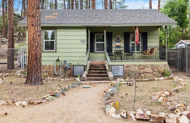 Prescott Pine Mtn Cabin Vacation Rental | 1-BR in Pine Forest | 2Mi to Whisky Row Sleeps 6