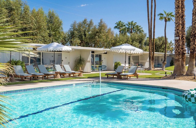 Presidential Suite | Pool, Firepit | Near Downtown