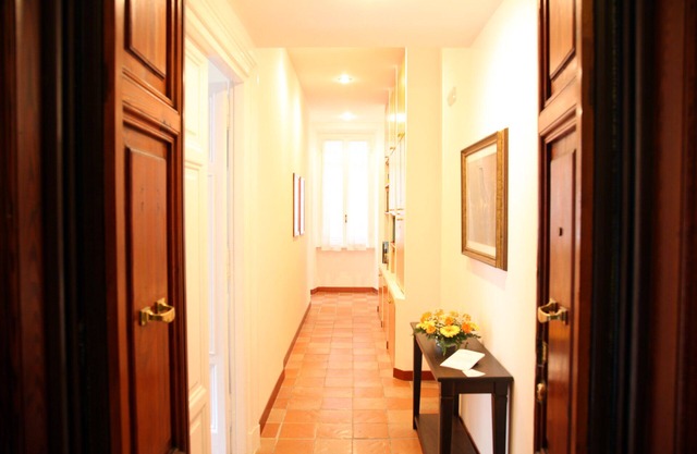 Prestigious apartment between Vatican and historical center comfort and privacy