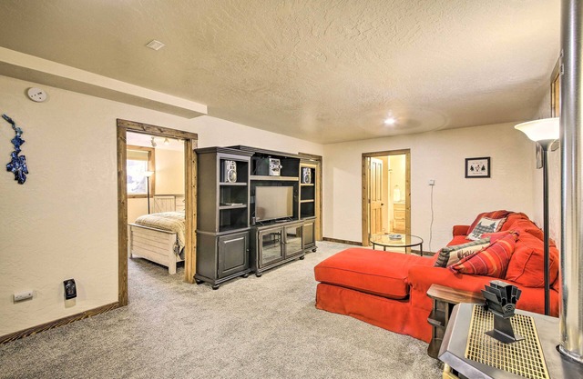 Priest Lake Apartment Near Hiking Trails!