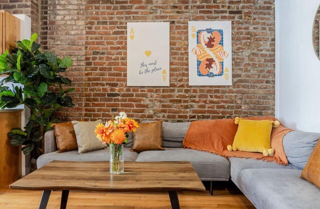 Prime Location | Charming 4BR in Downtown MTL