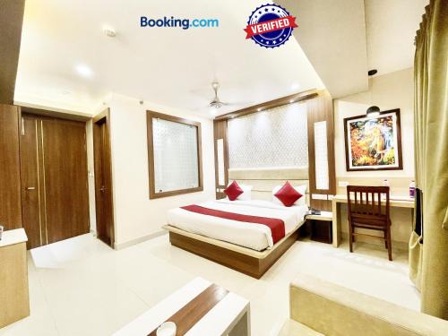 Prime Location SWARGADWAR SEA BEACH - Near Bengali Market- HOTEL KPALACEPURI -near Sea Beach & Temple With-Restaurant - Lift-And-Parking- Facilities-Available-Best Hotel in PURI