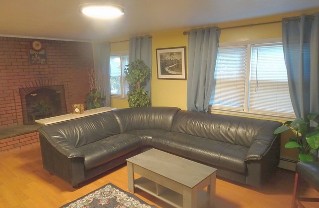 Private 1BR Apt Peaceful Stay 1hr to NYCnGreat amenities - great town!