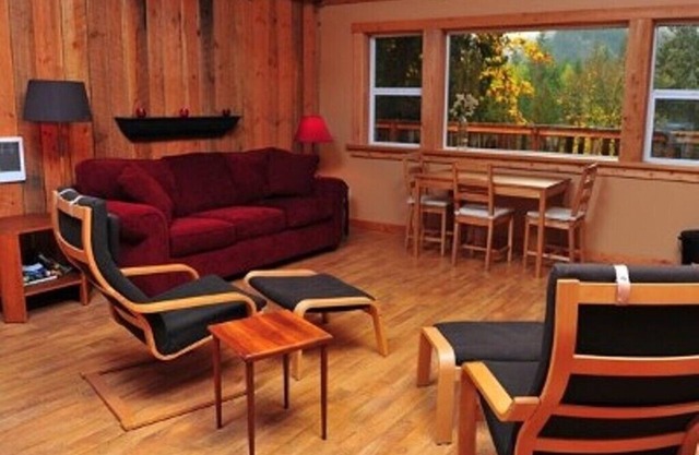 Private 2.5 Acres/Skiing & Hiking Nearby/Hot Tub