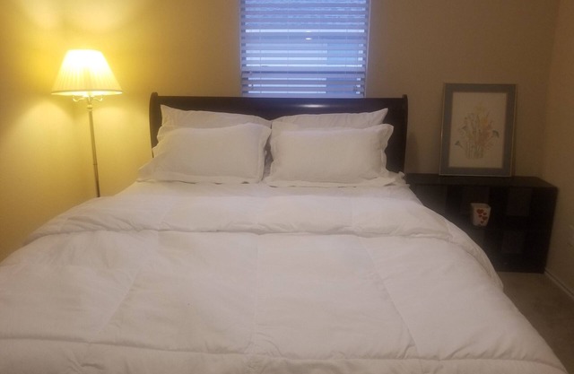 Private and comfortable hideaway room: upstairs fully decorated & self contain.