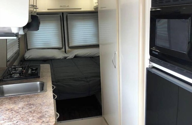 Private and cozy RV with full hookups in a convenient area with direct bus to NYC Manhattan only 2 blocks away