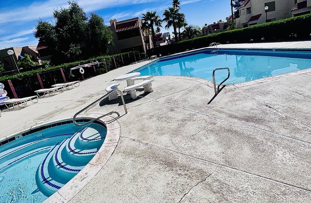Private Condo Near Las Vegas Strip