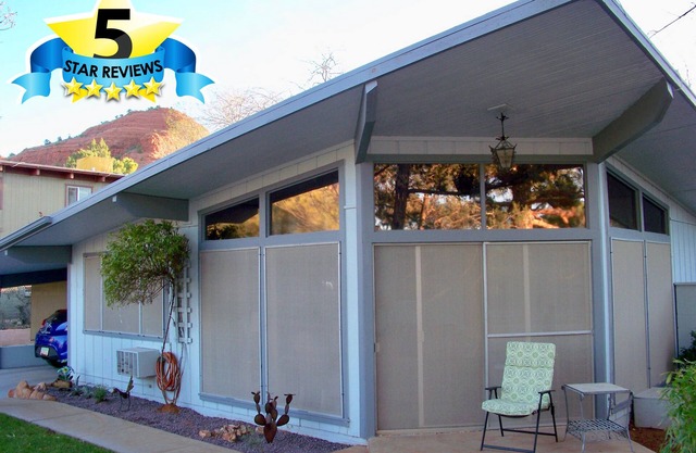 Private Fenced Yard, Hiking Trails & Hot Tub