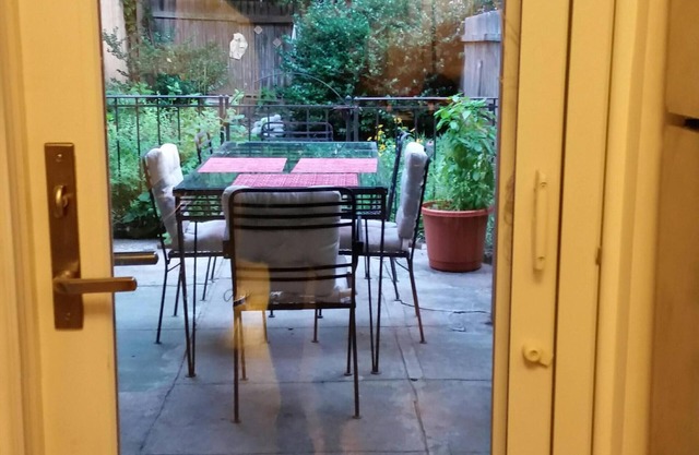 Private Garden apt-Prime Park Slope Brooklyn NYC . Outdoor Space/Grill