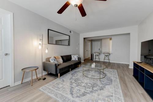 Private Gated 4BR 4BA Home Away From Home Near DT