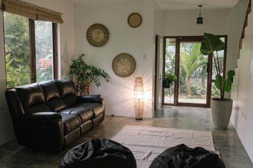 Private home in Panglao near white beaches with 600 Mbps WiFi & Solar