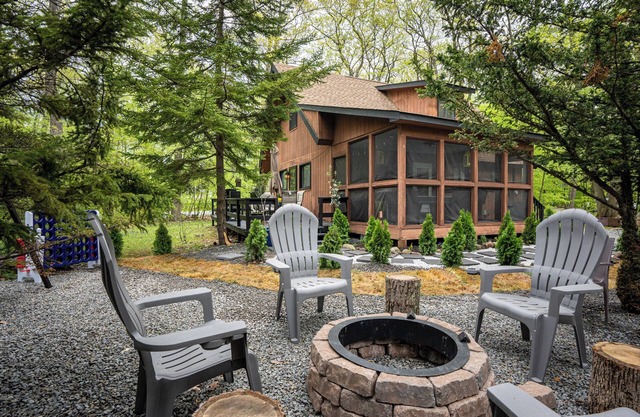 Private Hot Tub & Game Room: Pocono Family Cabin!