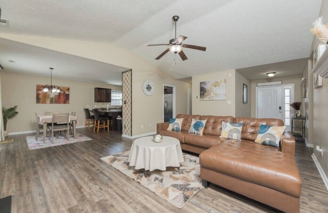 Private Jacksonville Getaway Near Topsail Beach!