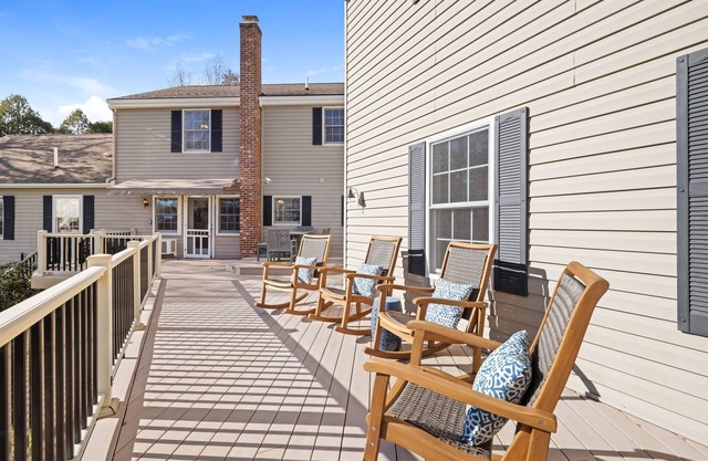Private Luxury Retreat <1 Mile to Downtown - Near Seaport & Aquarium - 5000sqft