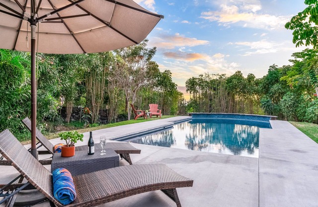 Private ocean view home with dream pool, rooftop deck, vaulted ceilings