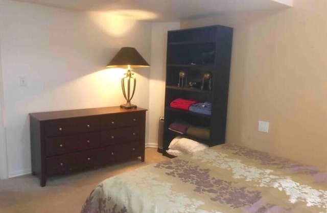 Private, peaceful basement w 1 bdrm. Sep entrance