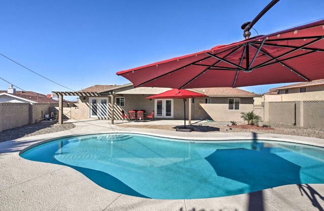 Private Pool and Patio Modern Lake Havasu Home!