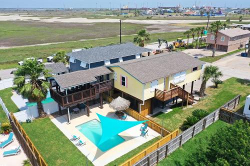 Private Pool Yard Deck by the Nature Preserve Tipsy Flipper by AvantStay