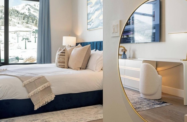 Private Residence-Grand Hyatt Deer Valley East Village-w perks! 2bed Book NOW