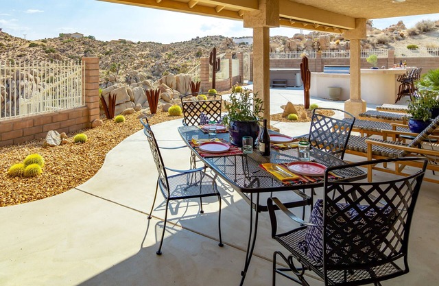 Private Retreat @ DESERTVIEW RANCH with 3 acres and amazing 360 degree views.