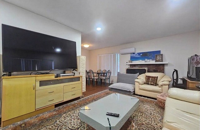 Private Room/Bath in a 4BR Apt Shared living room, dining room and kitchen