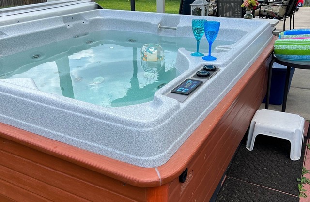 Private, Spacious Basement Suite - Hot Tub, A/C, Ping Pong, Family-Friendly