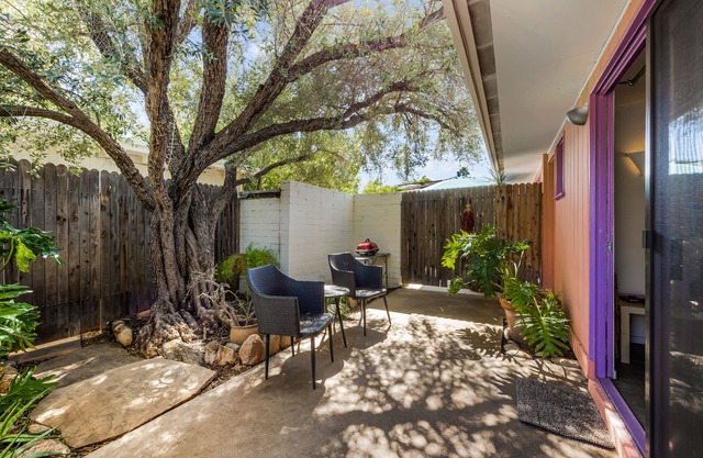 Private Studio-Charming Desert Setting W/Mountain Views