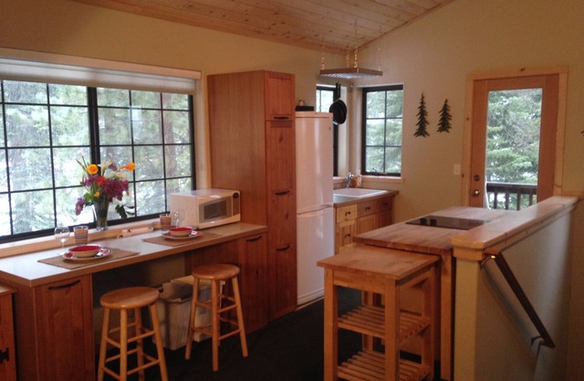 Private Studio With Balcony In Lake Tahoe, Kings Beach, Tahoe Vista, Northstar