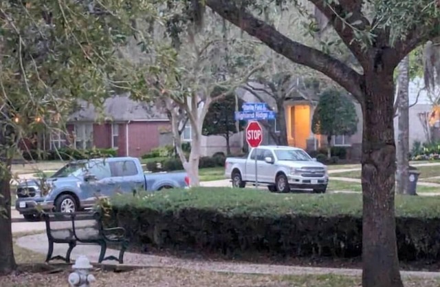 Private suite with attached bath in great neighborhood in SugarLand