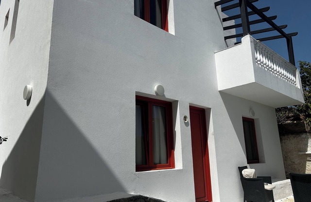 Private villa full view for up to 10 vacationers