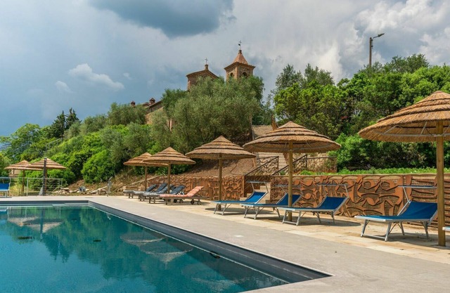 Private Villa with A/C, WIFI, private pool, TV, patio, pets allowed, panoramic view, parking