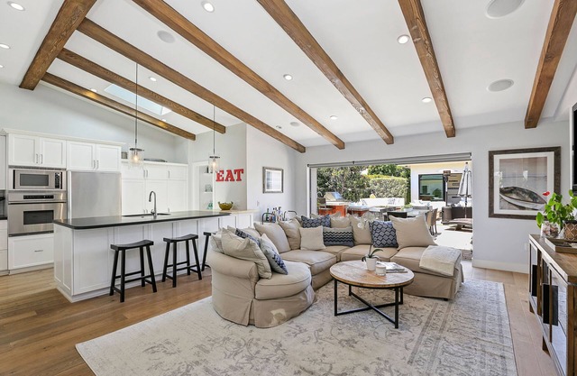Private Wading Pool Home with Patio