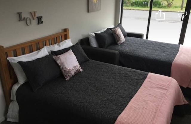 Private warm studio with free wifi and breakfast