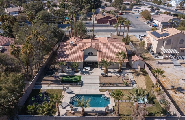 Privately Gated Oasis w/Tons of extras Near STRIP