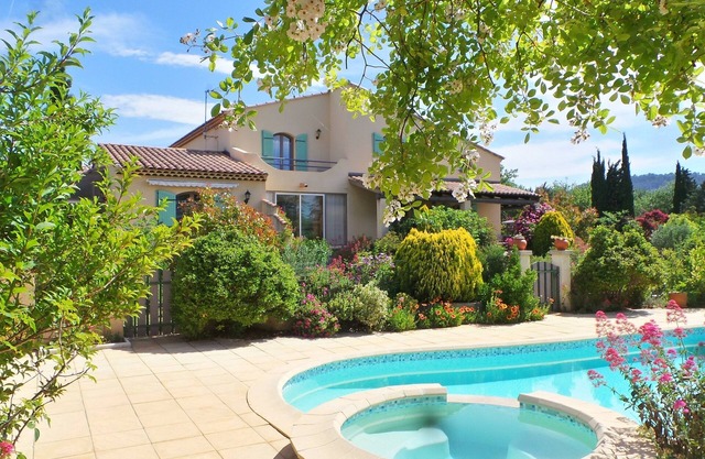 Provence/Luberon - Detached villa with pool and jacuzzi (8 pers.)