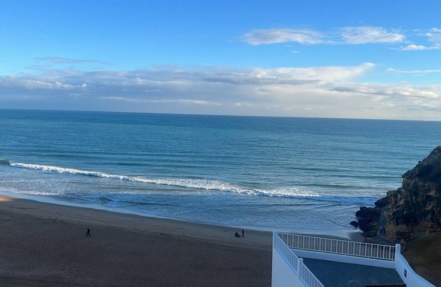 OLDTOWN close BEACH 2BR 2BA WIFI+ AC paid PARKnWINTER Underfloor HEATING