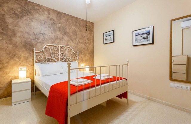 Puerta San FELIX free parking by Cadiz4Rentals