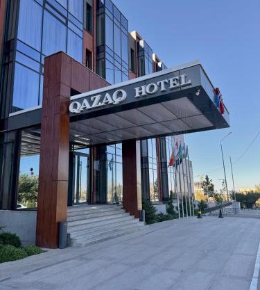 Qazaq Hotel Premium