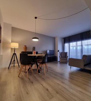 QEhome - confort, parking y cargador EV en el centro de Manresa