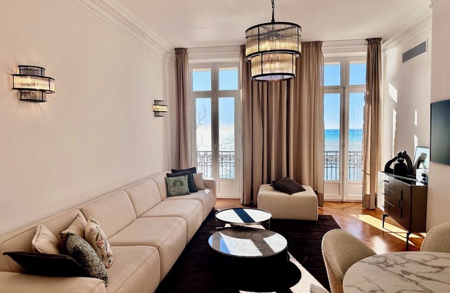 QUAI PROMENADE VIEW : Balcony with breathtaking view