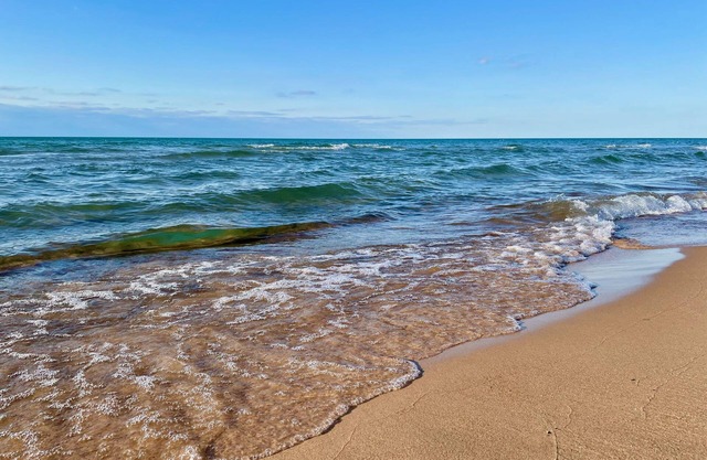 Quaint & Quiet Blocks From the Beach! | Smart Stays