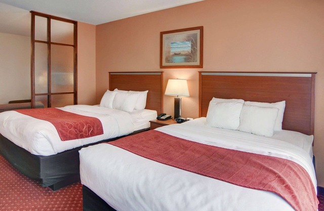 Quality Suites Near Cedar Creek Lake