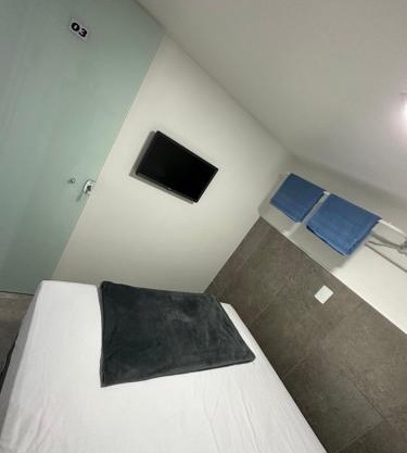 Quarto privativo com banheiro compartilhado,a 800mts do pátio do forró