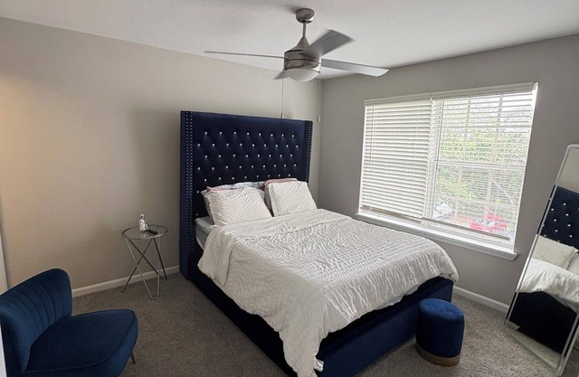 Queen Suite Upscale Comfort + Privacy