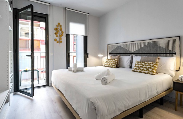 Quiet 2 Level Apartment with Balcony