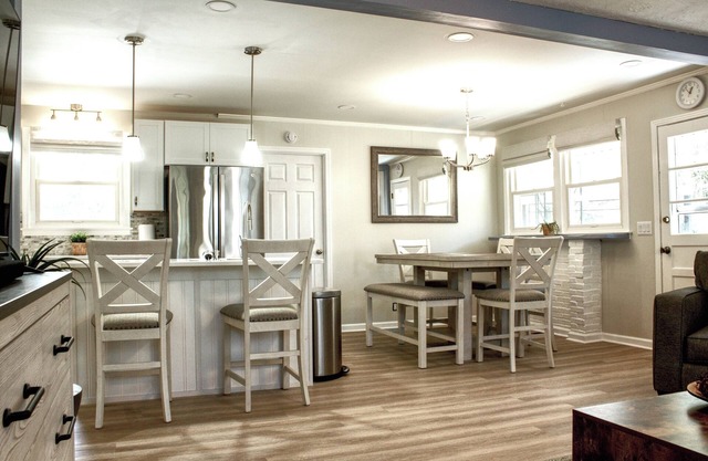 Quiet 3-bedroom renovated house with central air in Nashville