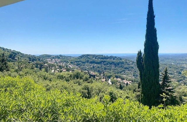 Quiet house with exceptional view near Grasse, Nice, Cannes, Antibes, Verdon